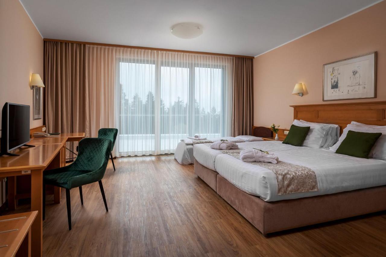 Grand Hotel Bellevue 霍茨科波霍尔耶 外观 照片